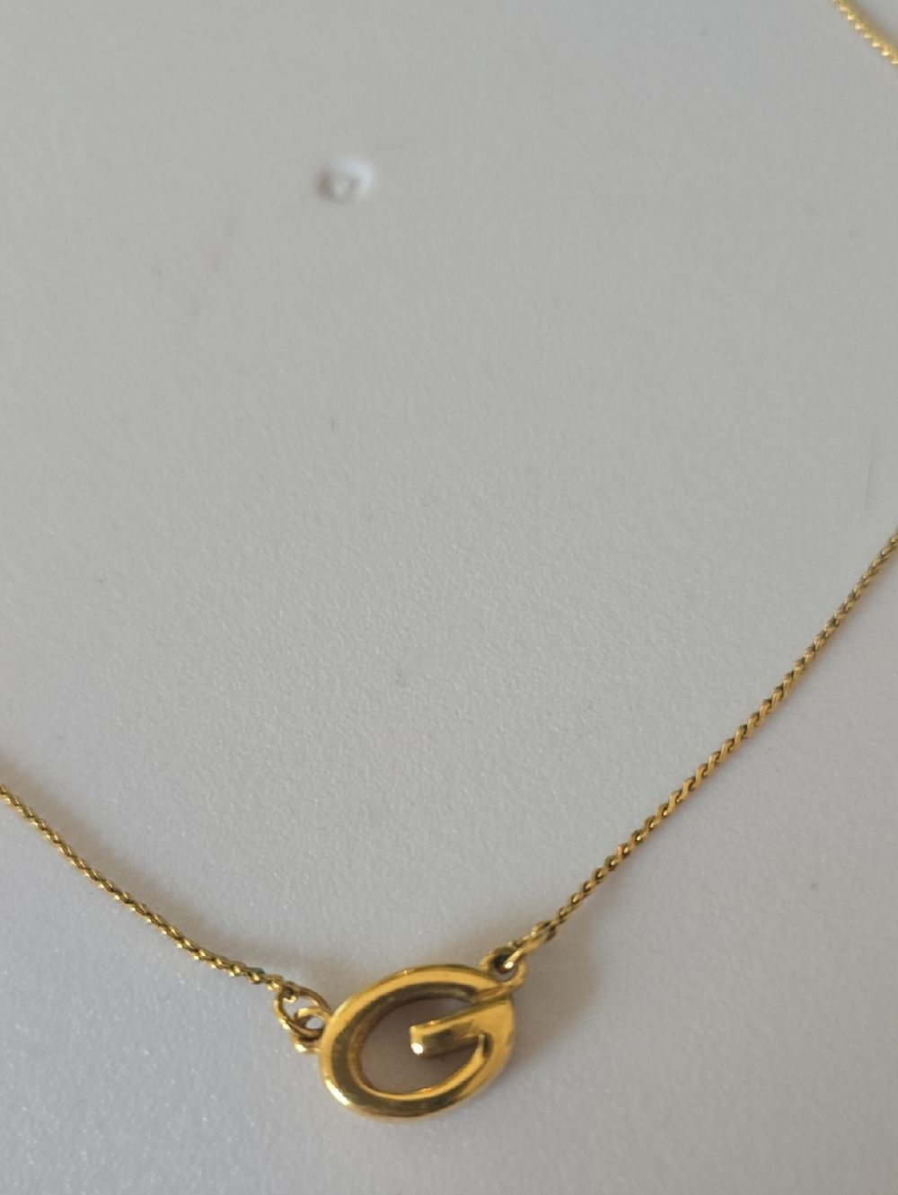 Givenchy Gold Tone G Logo Pendant Necklace With 14", Display Frame - Picture 6 of 8